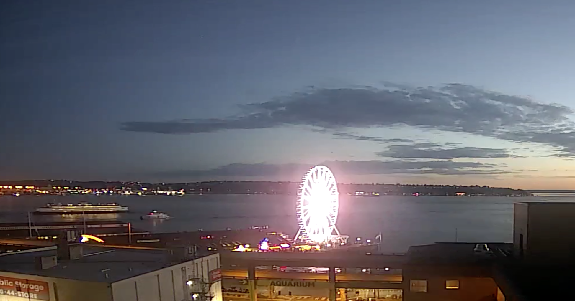 Seattle Waterfront Webcam SWW Great Wheel at Nightfall 08 04 2018